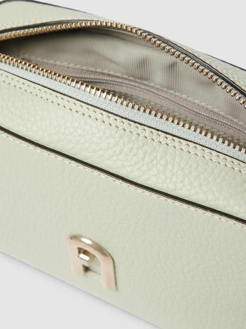 Umhängetasche mit Label-Detail Modell 'PRIMULA' in mint