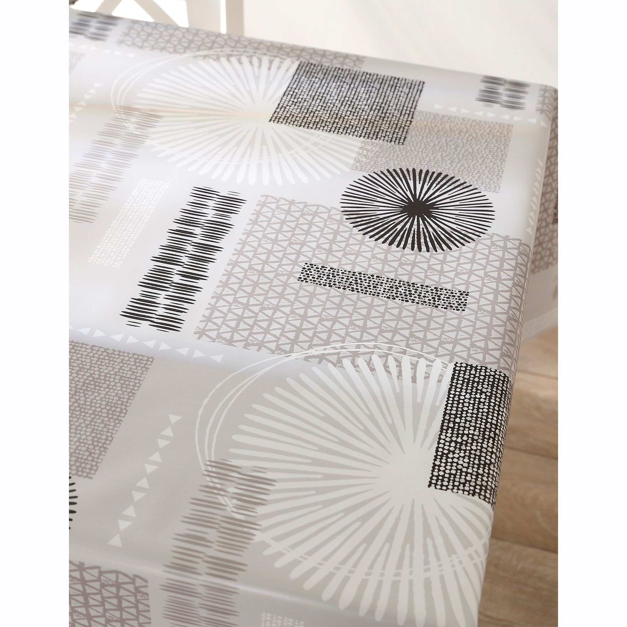 Nappe toile cirée imprimée rosaces