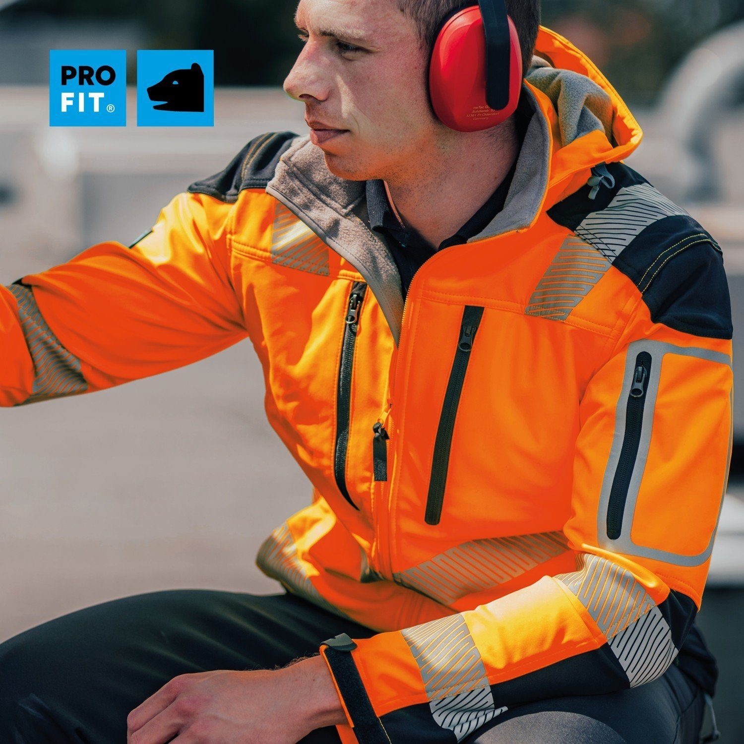 PRO FIT by Fitzner Arbeitsjacke Warnschutz Softshelljacke, Neonorange/Schwarz (1-St) Reflektierende Streifen, Winddicht, Wasserdicht, Atmungsaktiv