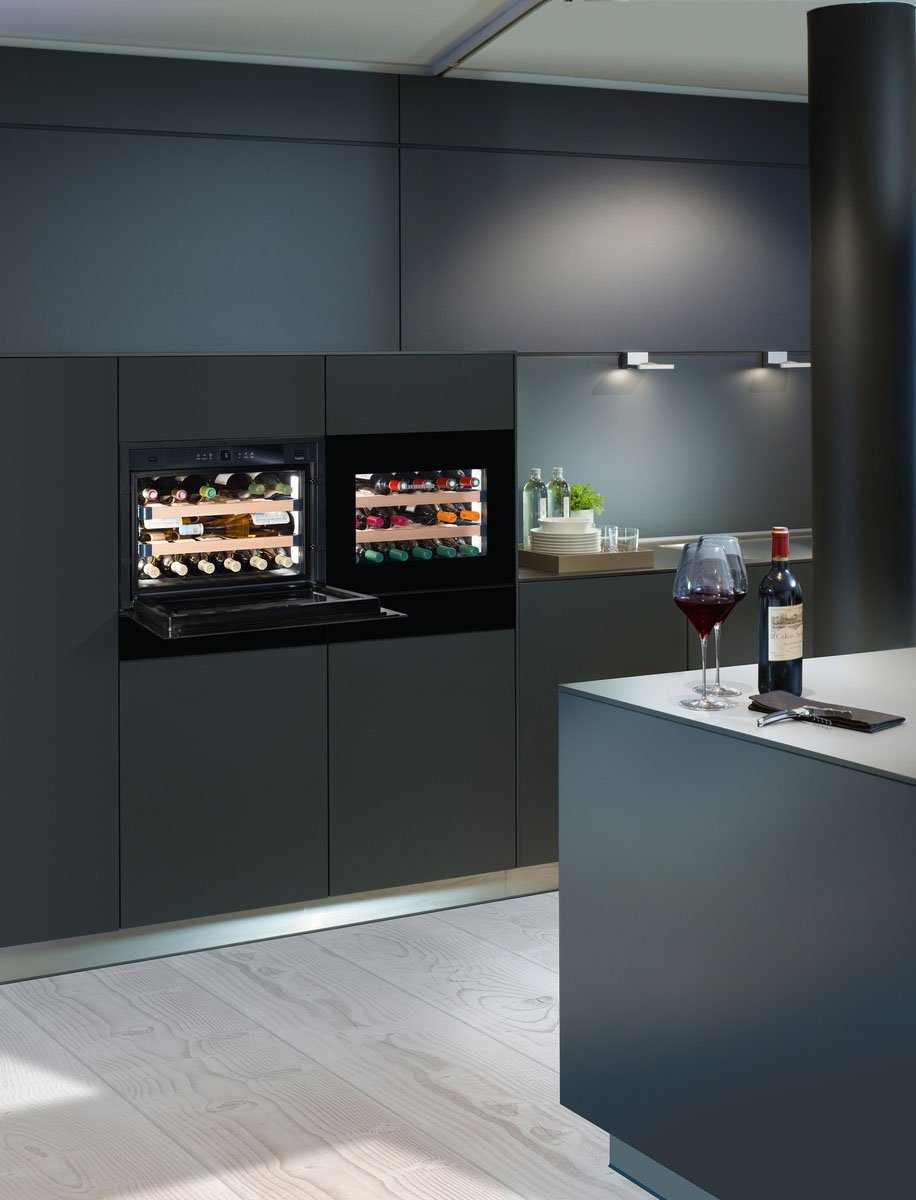 Liebherr Einbauweinkühlschrank WKEgb 582 GrandCru, für 18 Standardflaschen á 0,75l,FreshAir Aktivkohlefilter, Kindersicherung