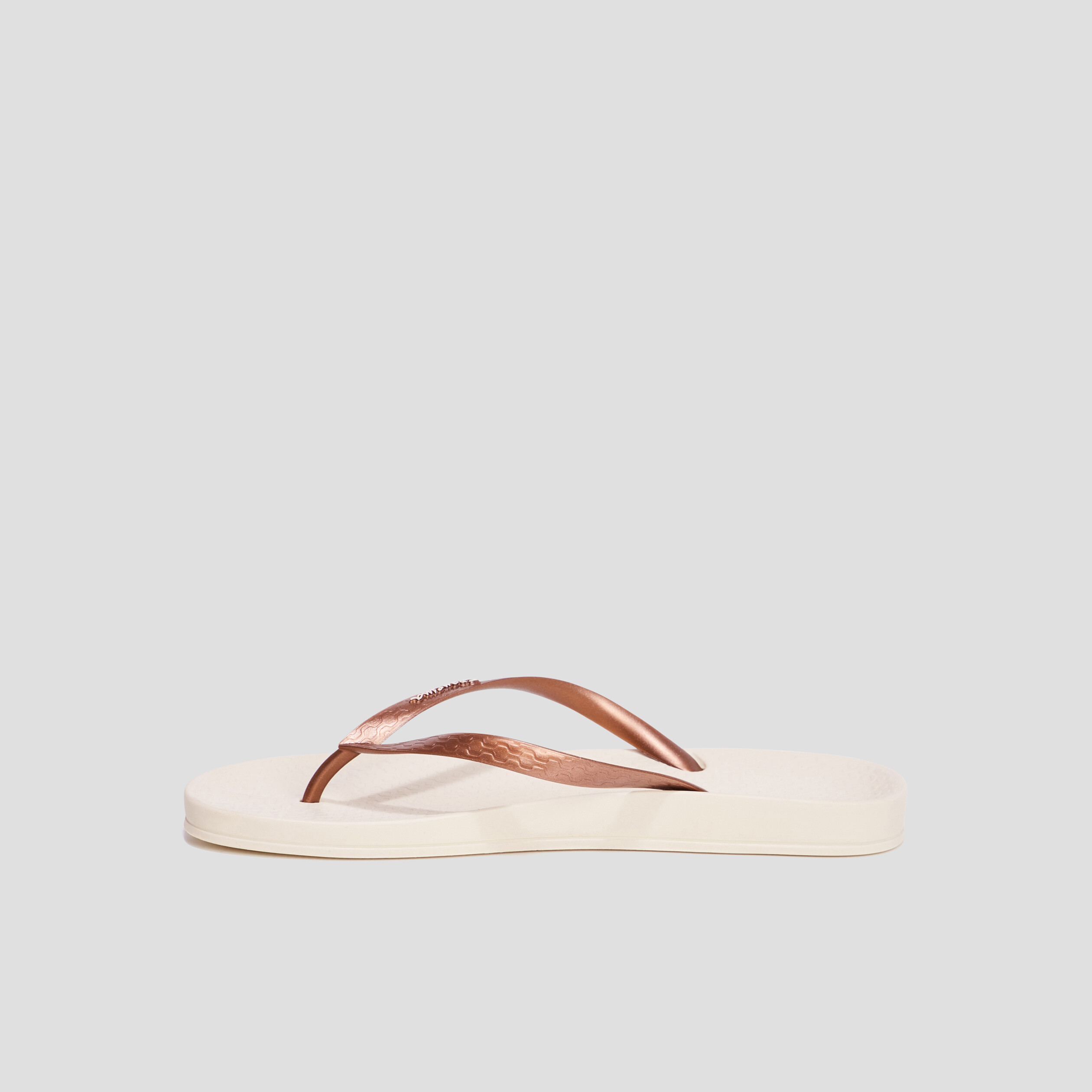 Tongs Ipanema sable femme | La Halle