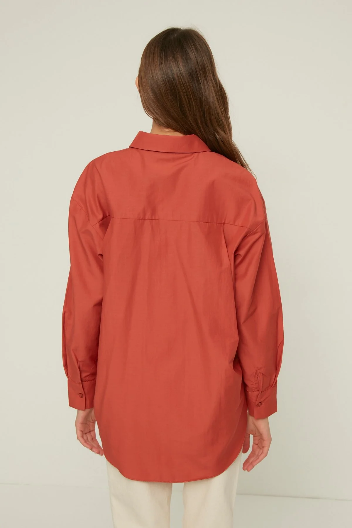 Trendyol Collection  Tile Single-Pocket-Boyfriend-/Wide-Fit-Baumwollgewebehemd TWOAW20GO0115