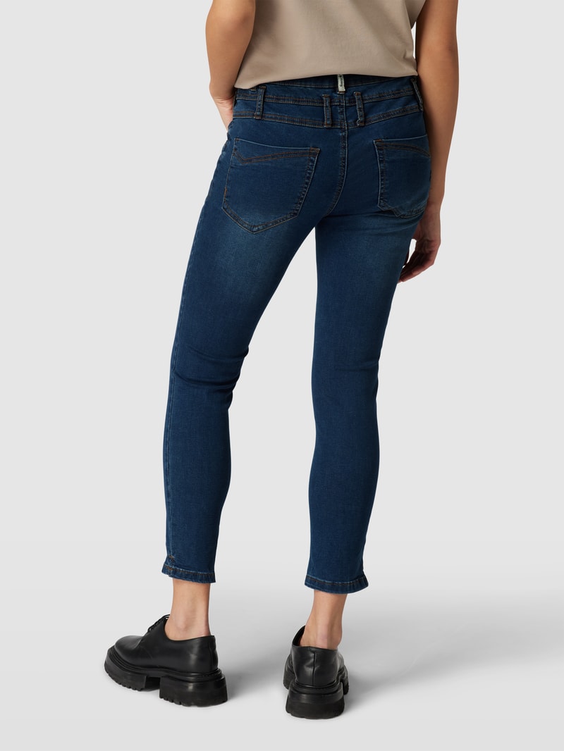 Jeans mit Label-Details Modell 'Florida' in dunkelblau