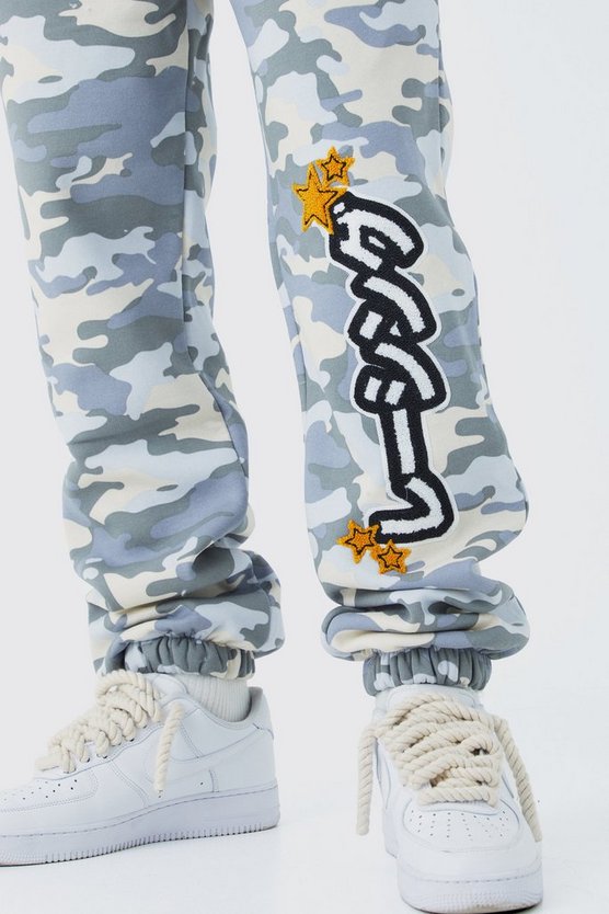 Jogginghose mit Camouflage-Applikation