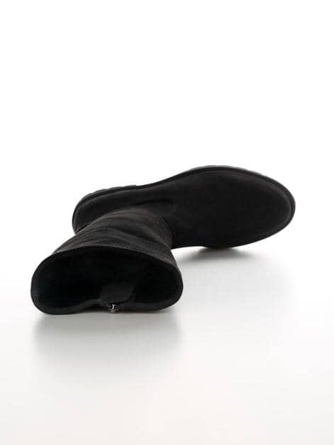 Stiefel in Velouroptik