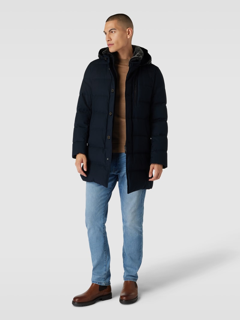 Steppmantel mit Kapuze in marineblau
