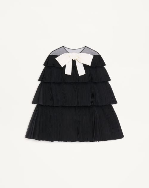 Capa de organza bordada