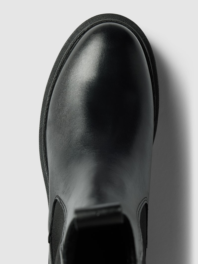 Chelsea Boots aus Leder in schwarz
