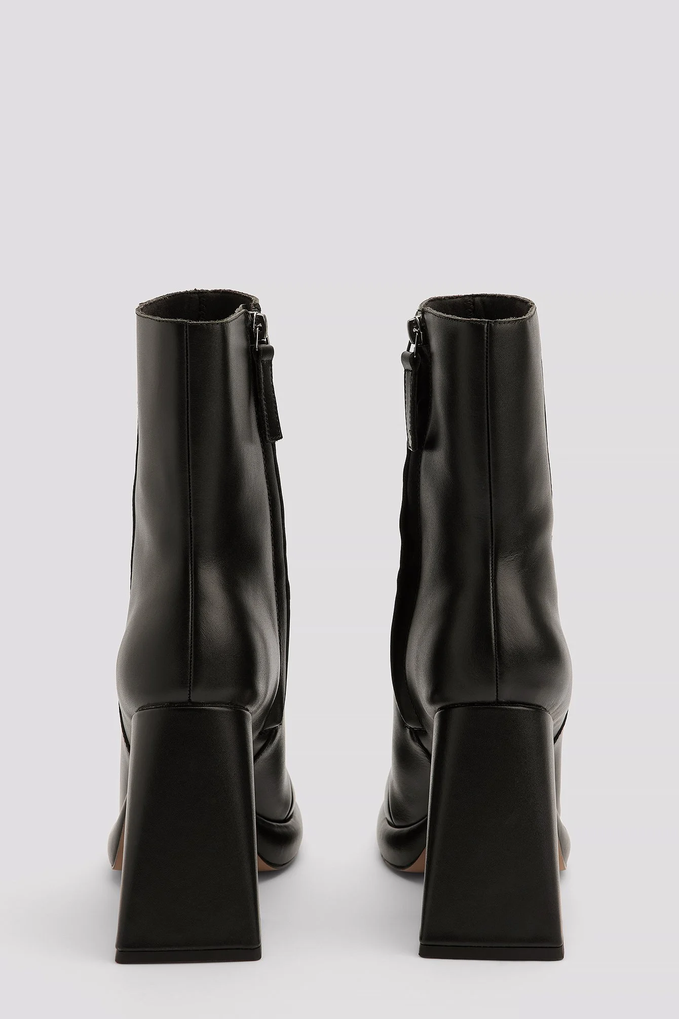 Plateau-Stiefel mit hohem Absatz