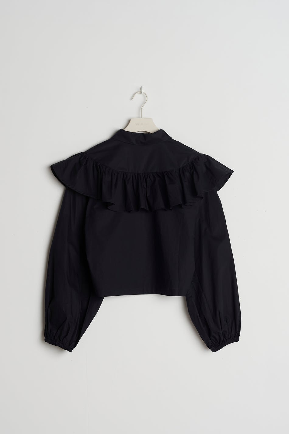 S frill blouse