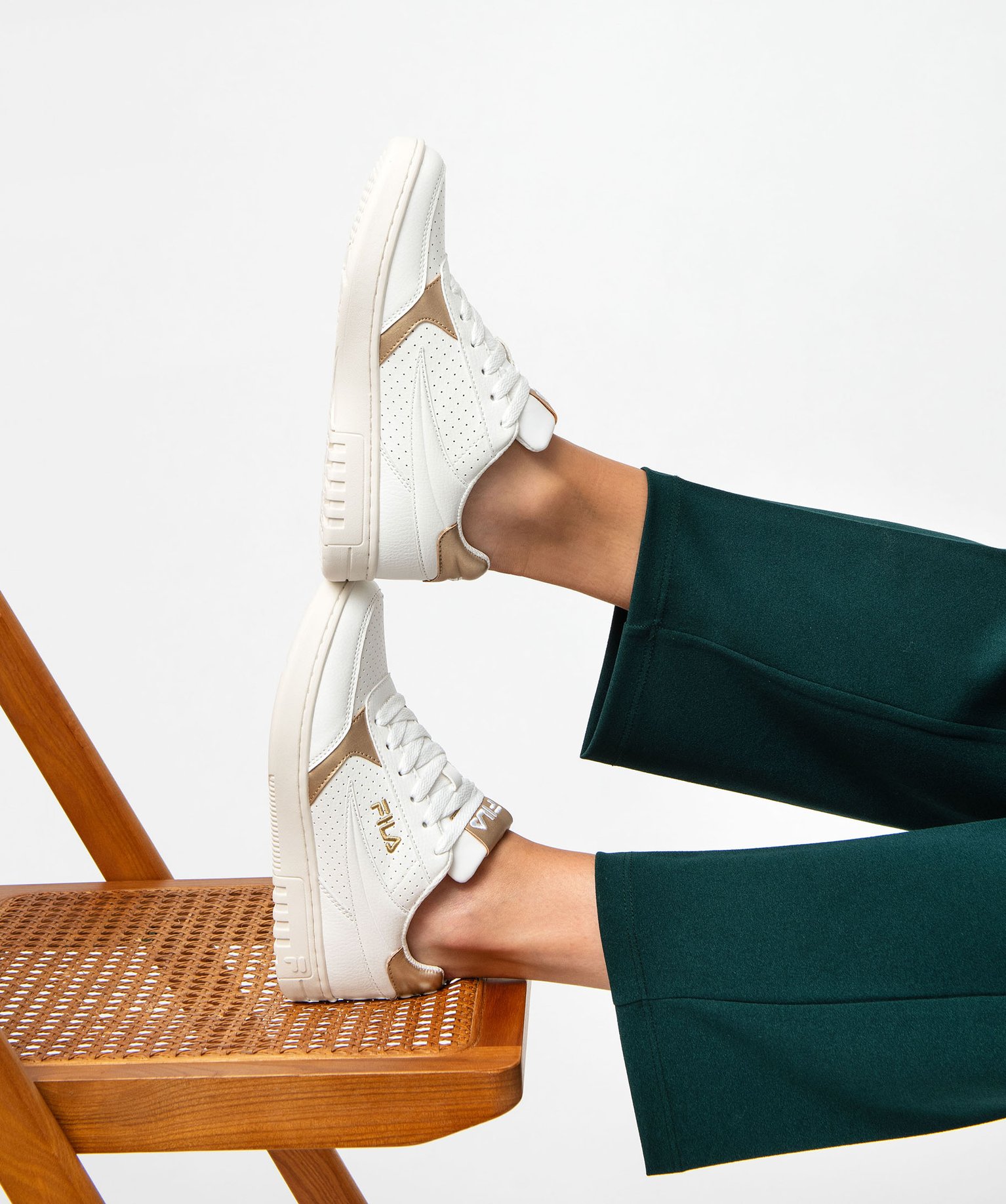 Baskets femme à lacets avec détails métallisés - Fila blanc | GEMO