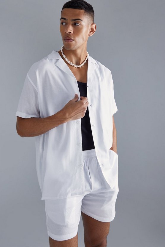Oversize Viskose-Hemd und Shorts