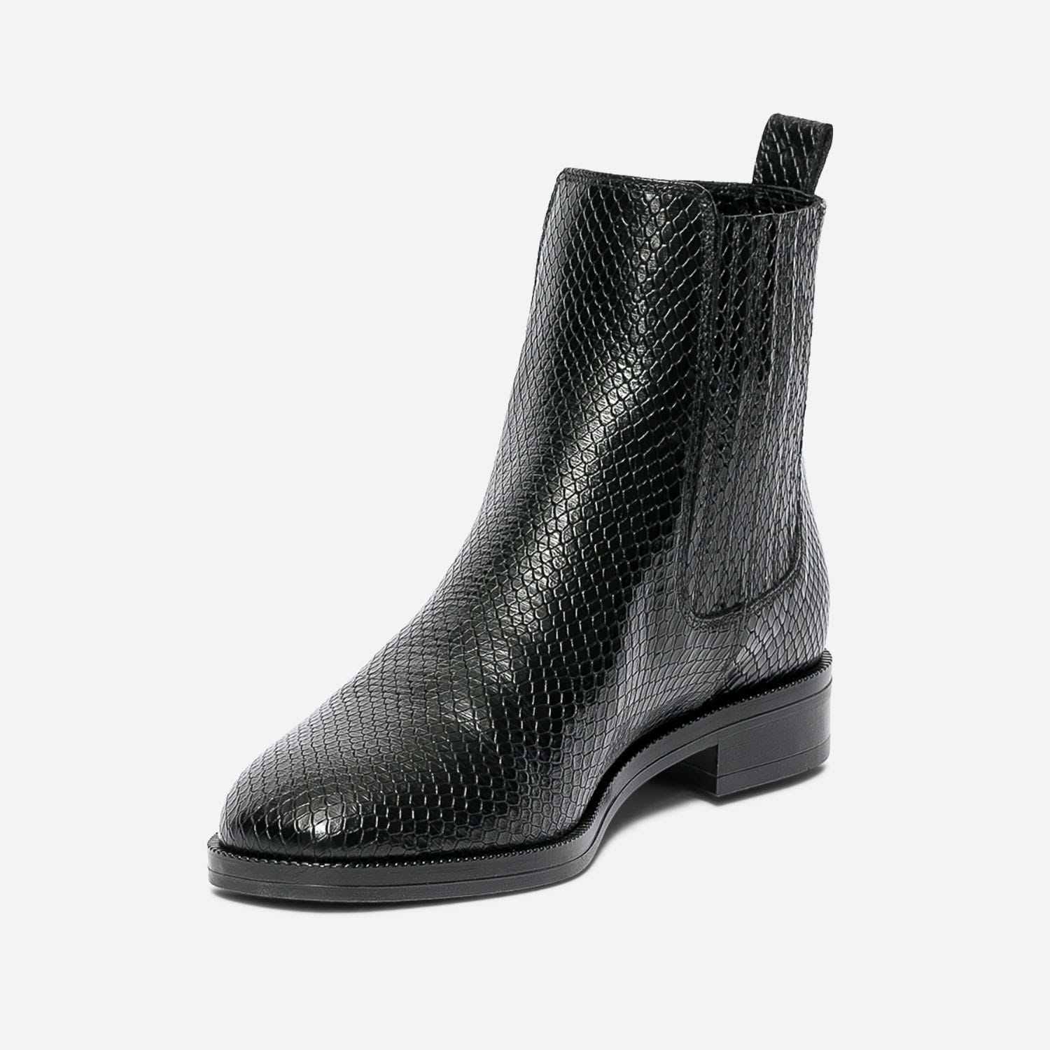 Boots noir en cuir embossé éco-conçu