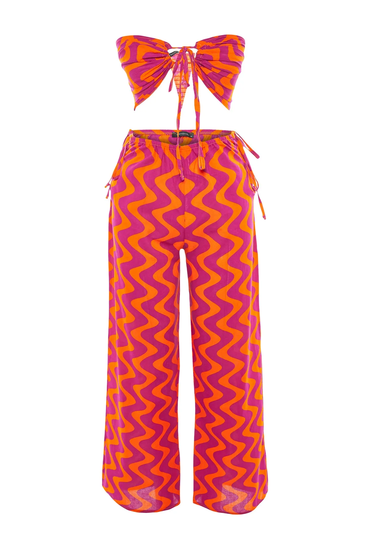 Trendyol Collection  Mehrfarbiges Oberteil- und Unterteil-Set mit abstraktem Muster TBESS22AU0191