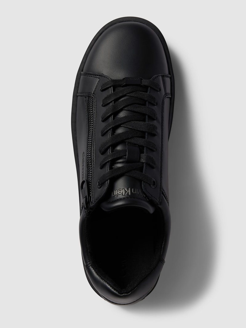 Sneaker mit Reißverschluss in schwarz