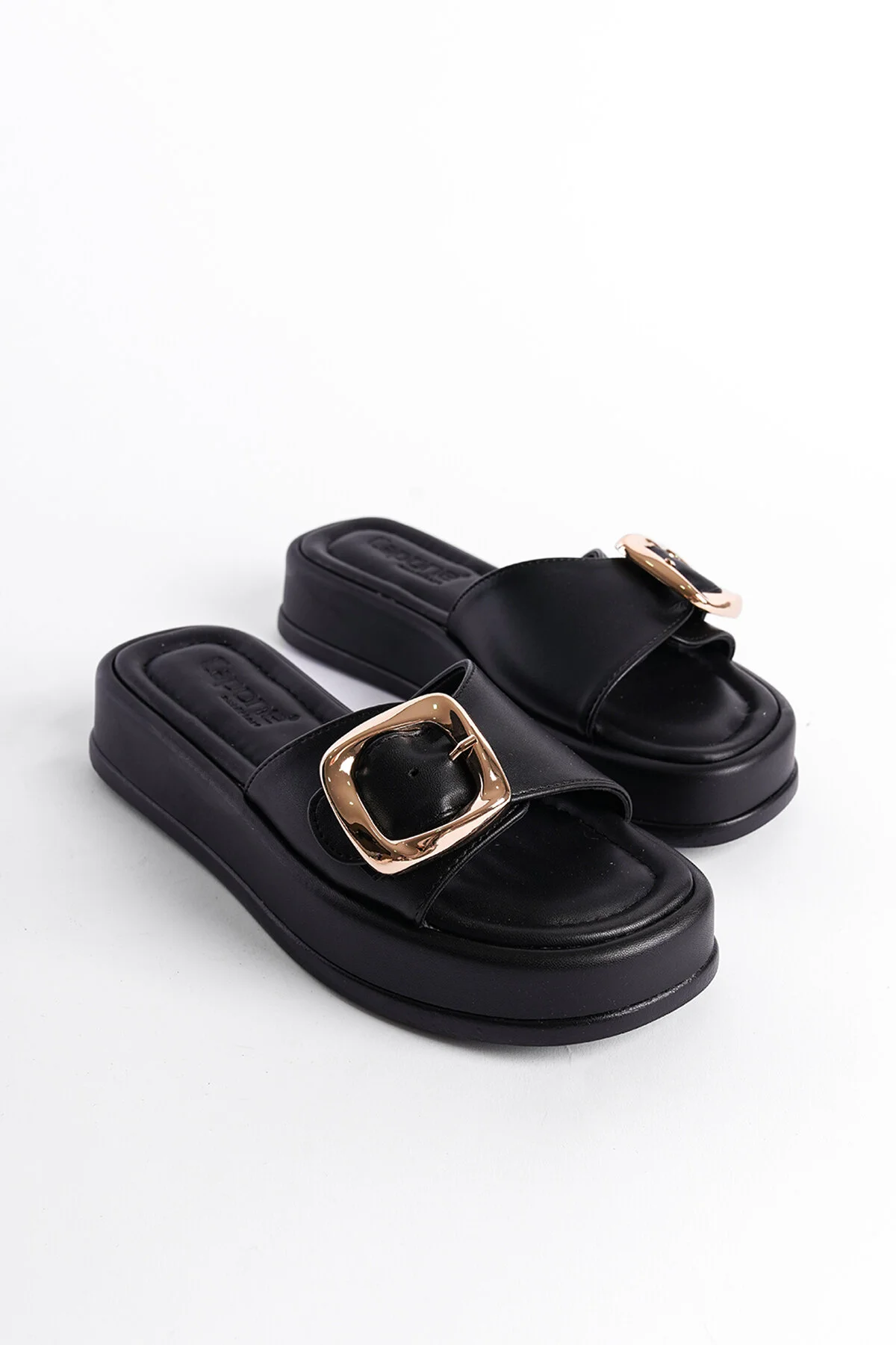 Capone Outfitters  Pantolette - Schwarz - Keilabsatz