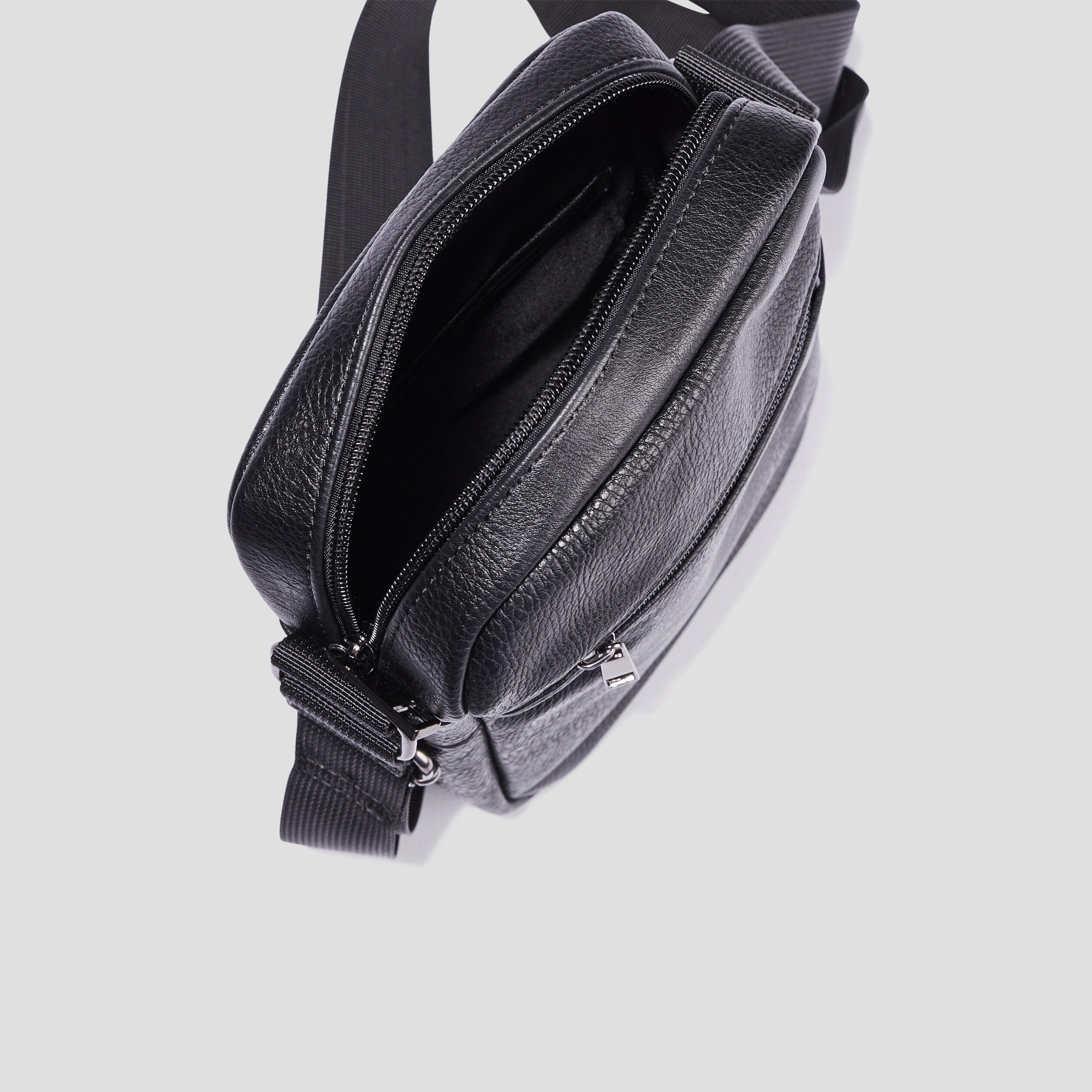 Sac rectangulaire Liberto noir homme | La Halle