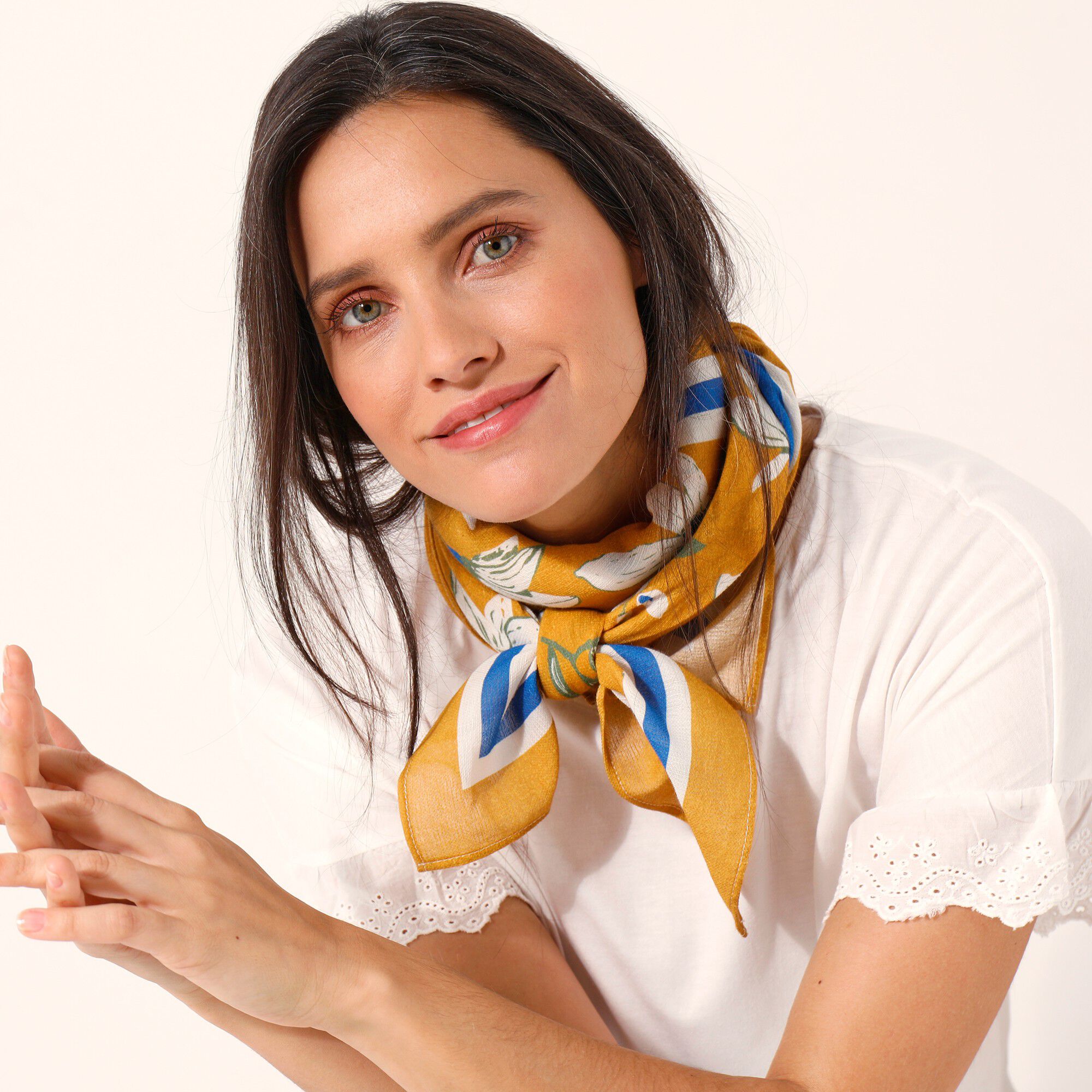 Foulard fabriqué en France imprimé fleurs, 98x98 cm, coton biologique
