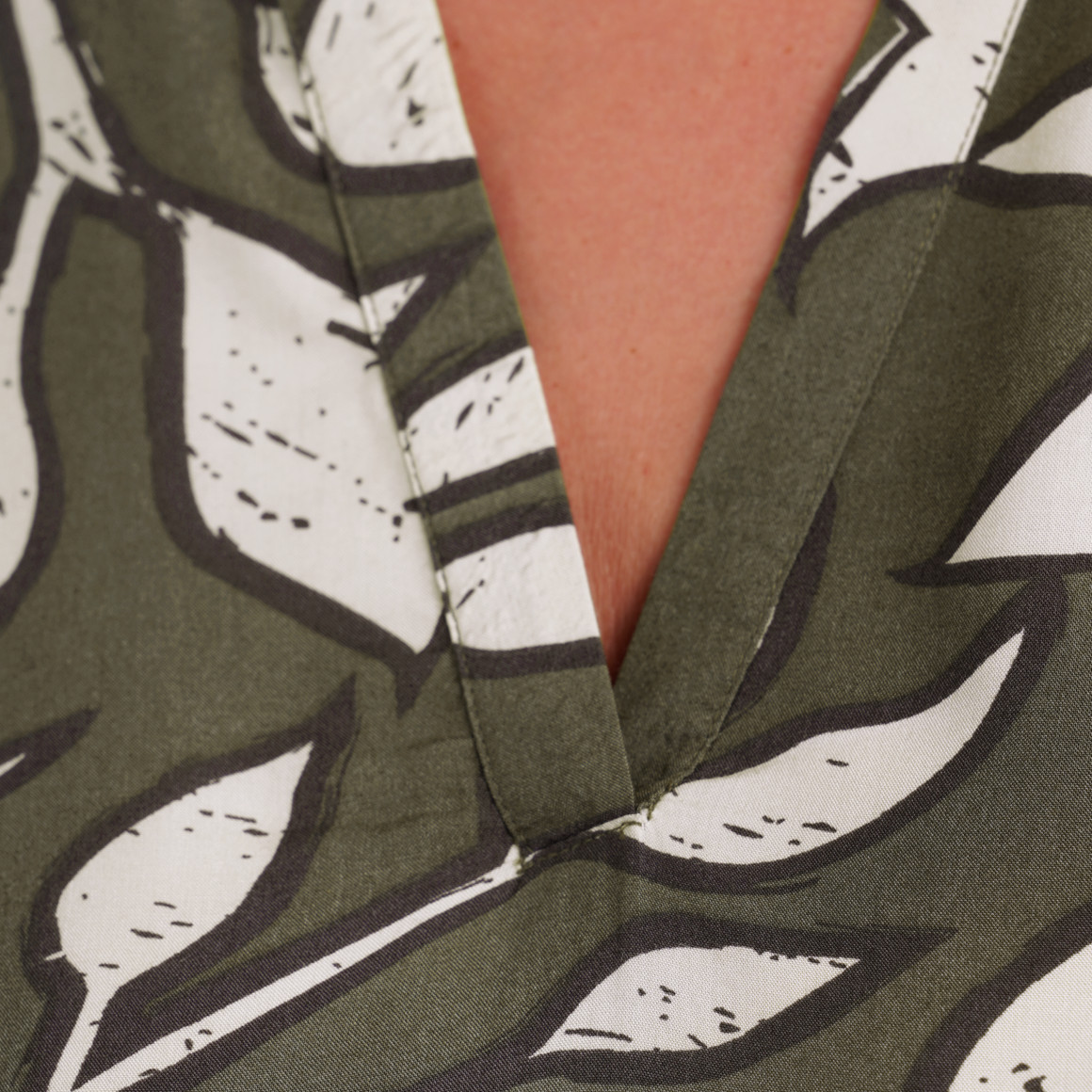 Damen Bluse mit floralem Allover-Motiv