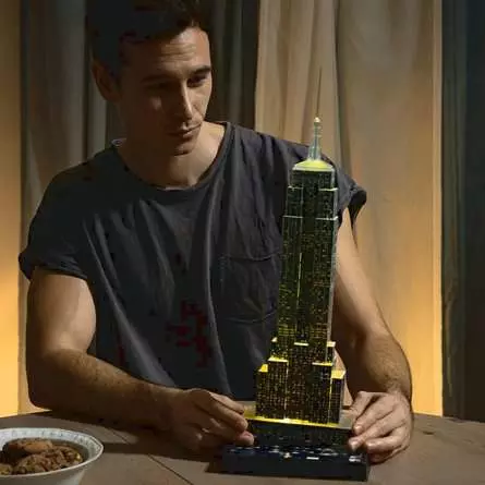 Ravensburger Empire State Building bei Nacht
