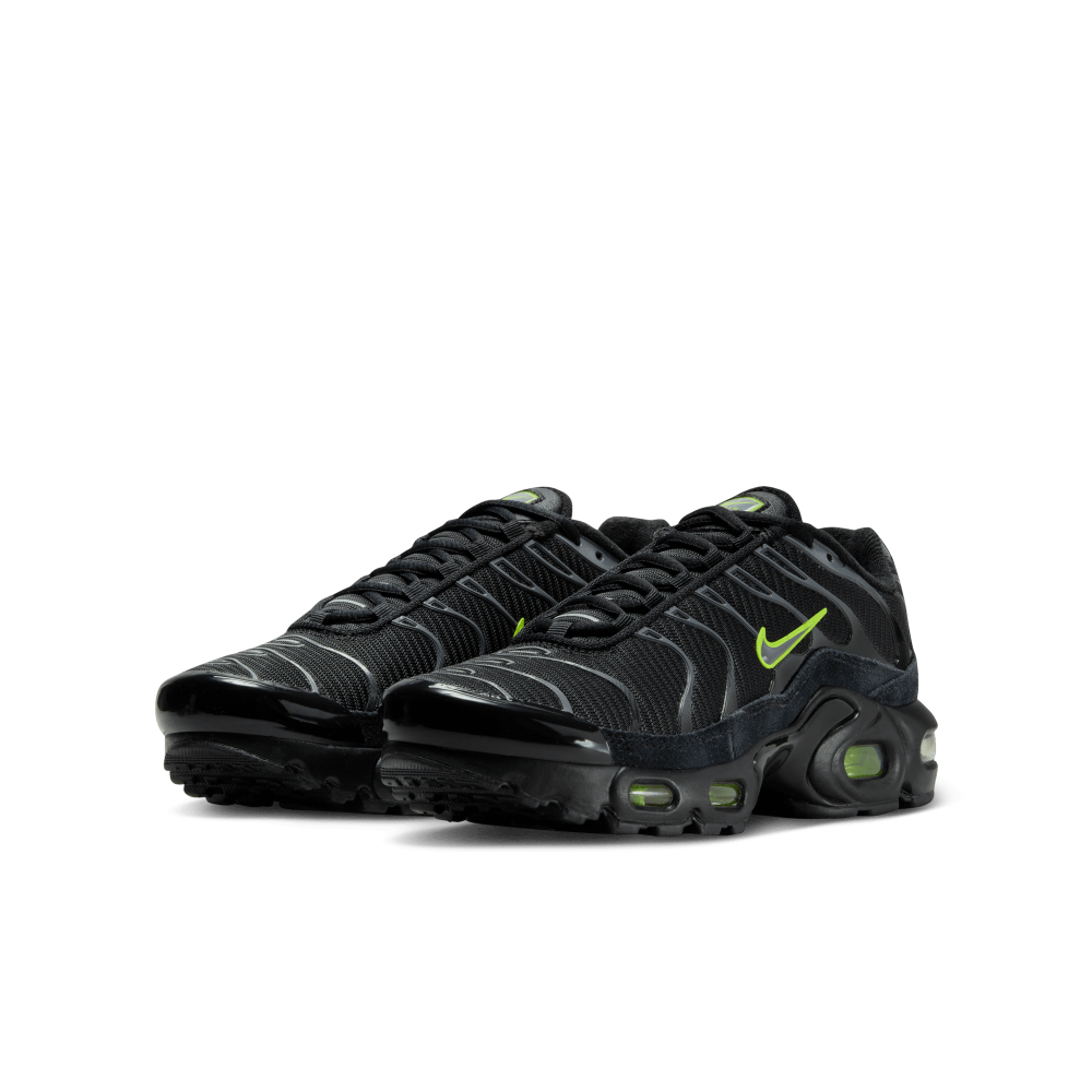 Nike Air Max Plus FQ2399-001 / schwarz