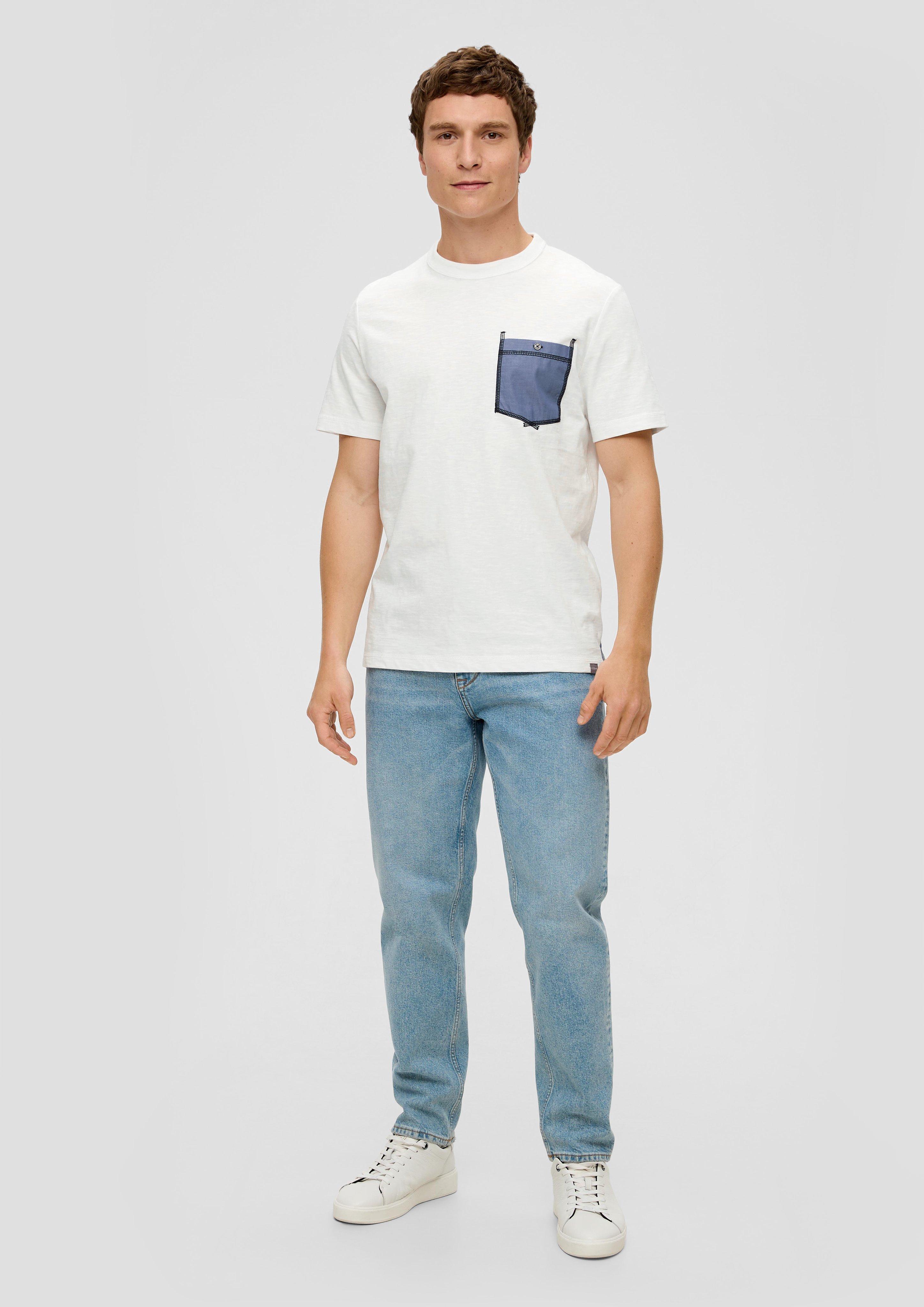 T-Shirt mit aufgesetzter Brusttasche  2143930-0120