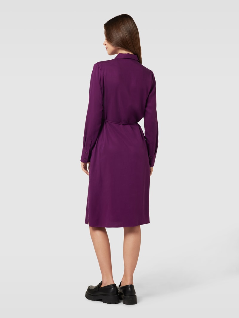 Knielanges Hemdblusenkleid mit Bindegürtel in pflaume