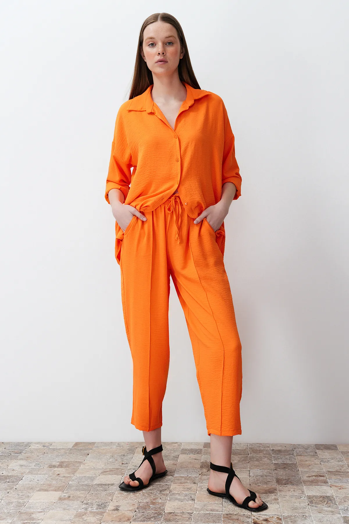 Trendyol Collection  Orange gewebtes Unter- und Ober-Unterteil-Oberteil-Set TWOSS24AU00038