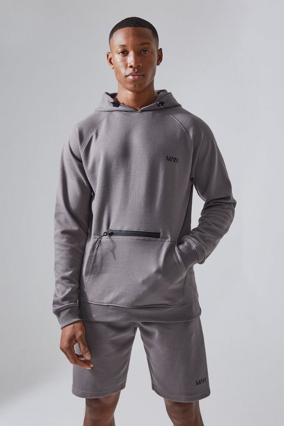Man Active Hoodie und Shorts