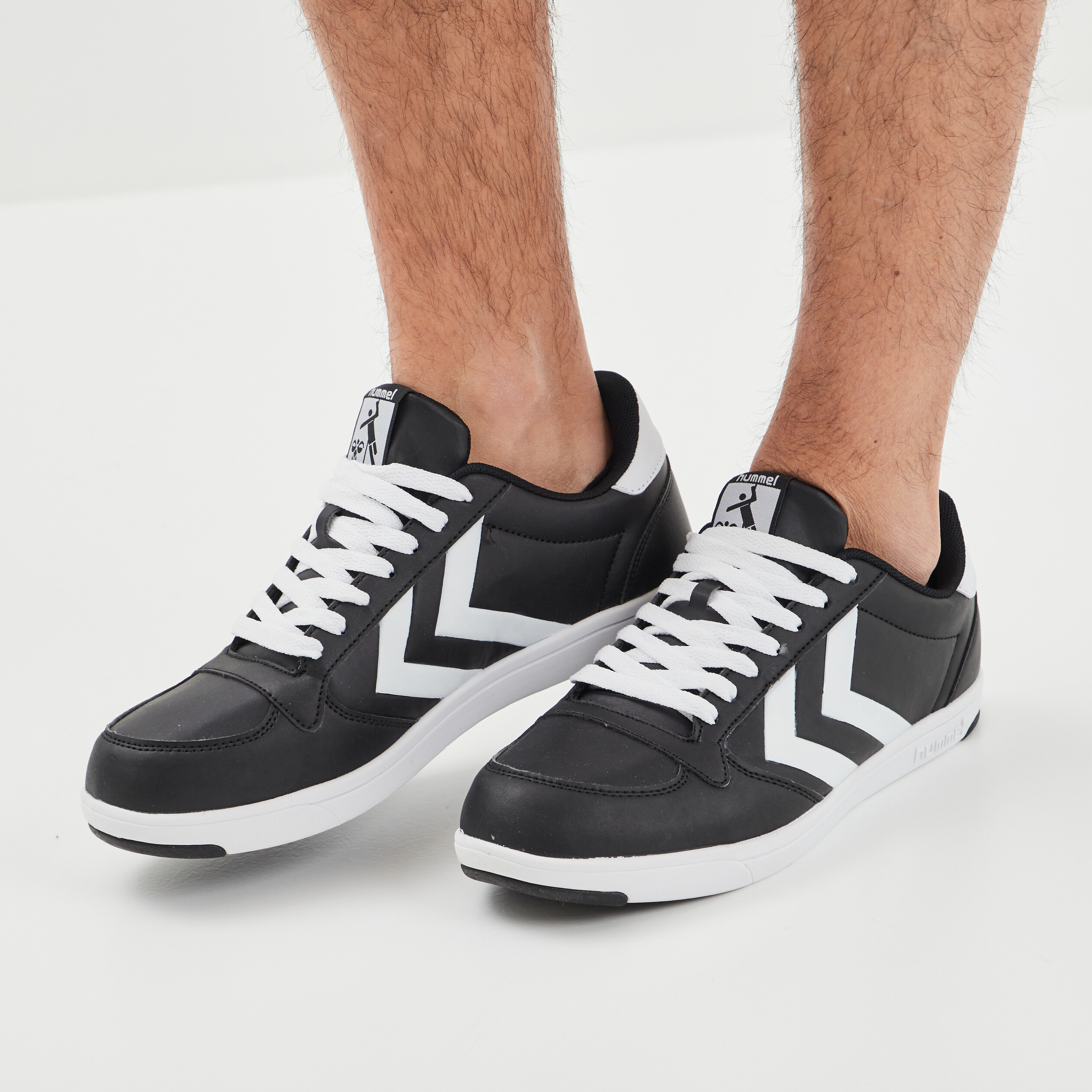 Tennis à lacets Stadil light Hummel noir homme | La Halle