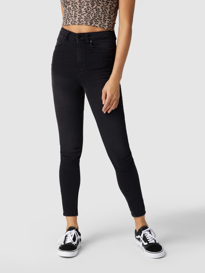 Skinny Fit Jeans mit Stretch-Anteil in schwarz