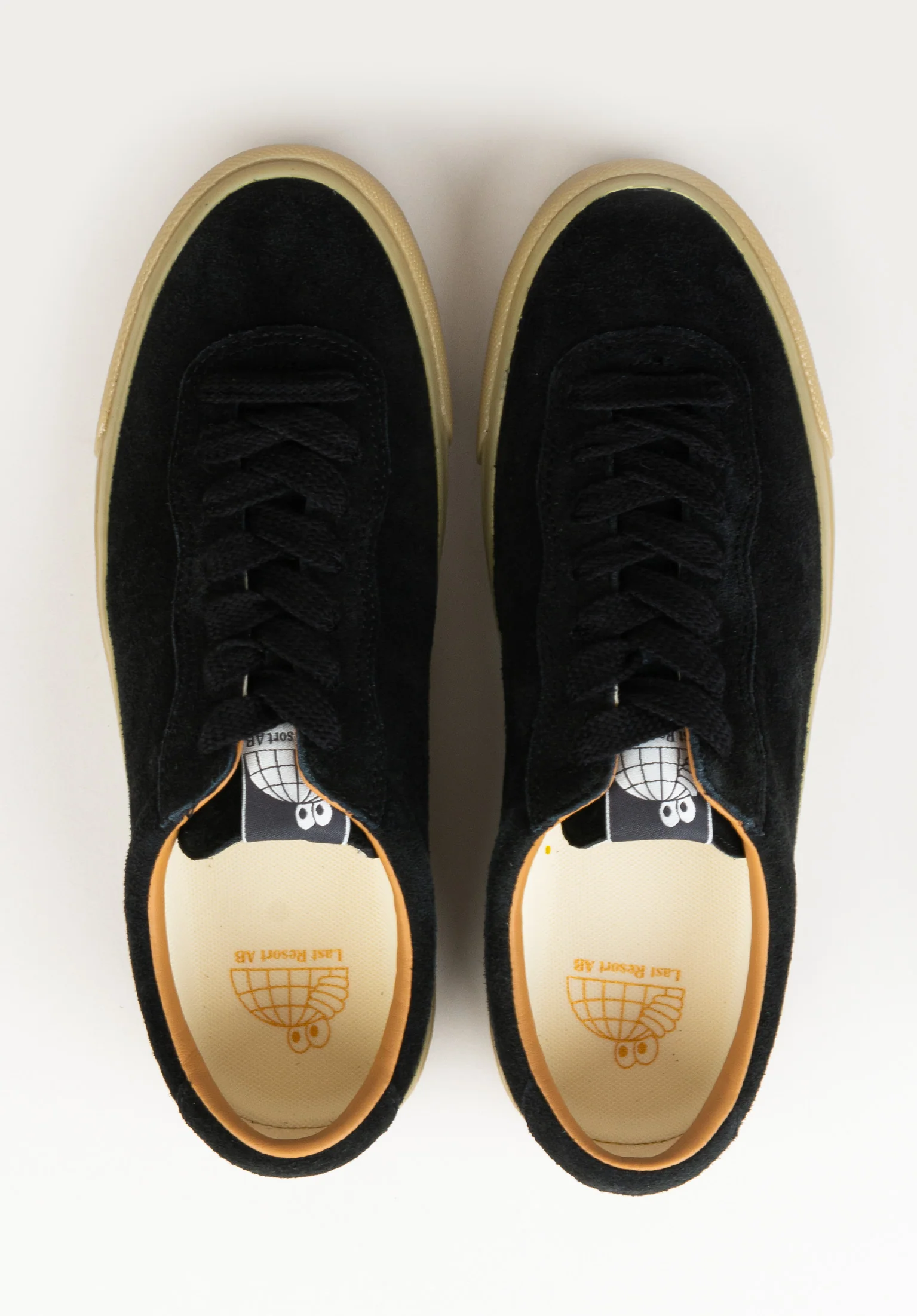 VM001 Suede Low