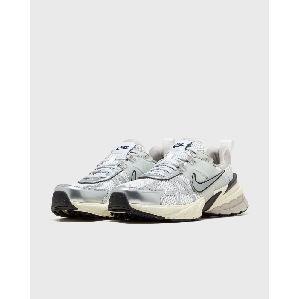 Nike V2K Run FD0736-100 / weiss