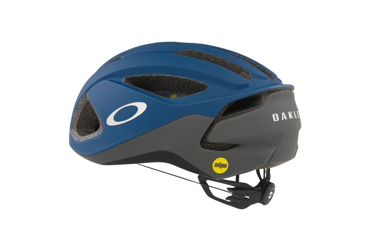 Oakley ARO3