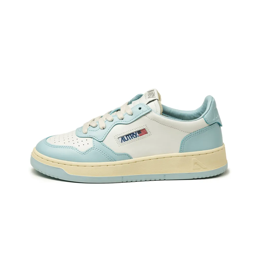 Autry WMNS Medalist LOW AULWWB40 / weiss
