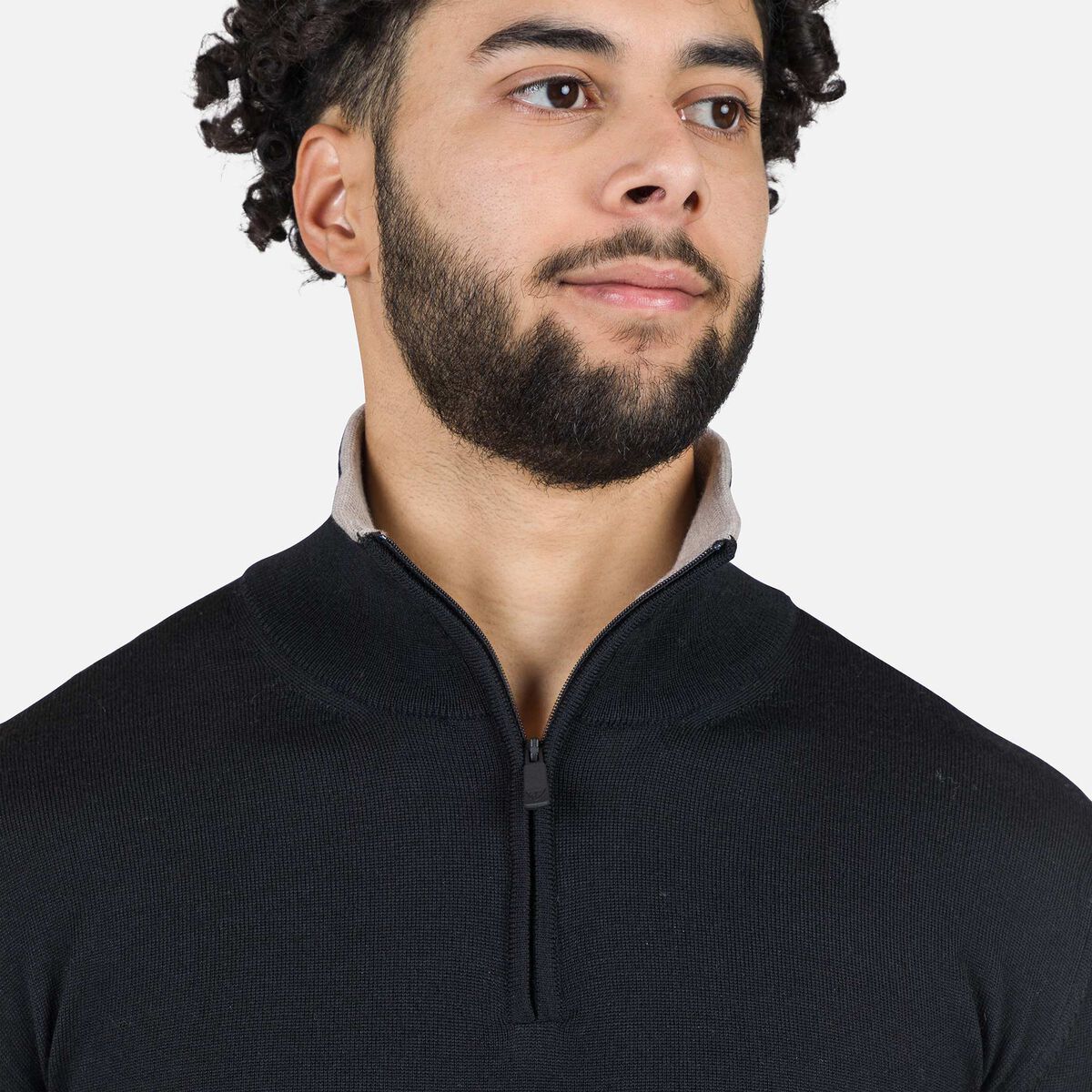 Gestreifter Herrenstrickpullover mit halblangem Reißverschluss