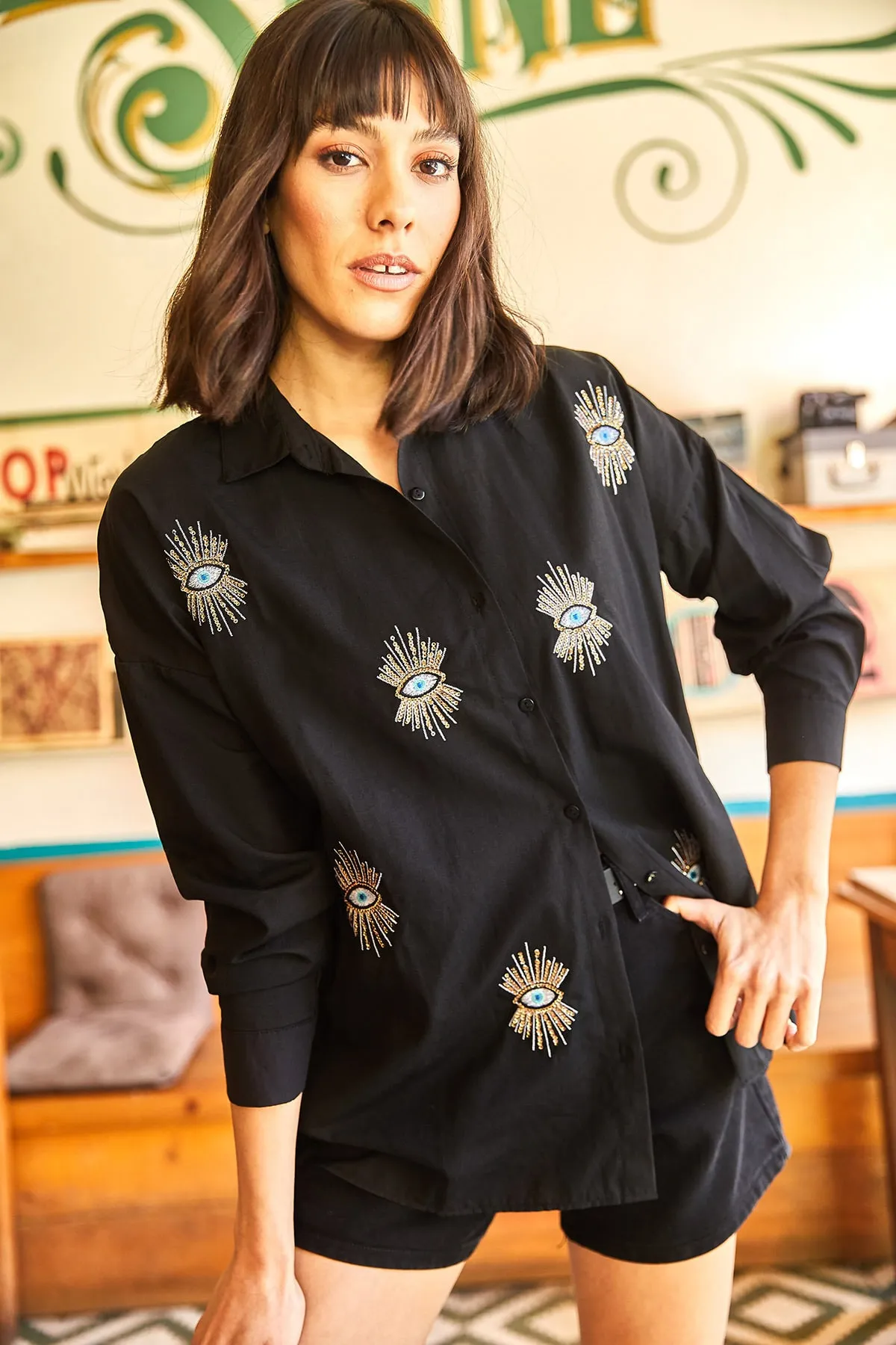Olalook  Gewebtes Boyfriend-Hemd mit schwarzem Paillettendetail für Damen GML-19000992