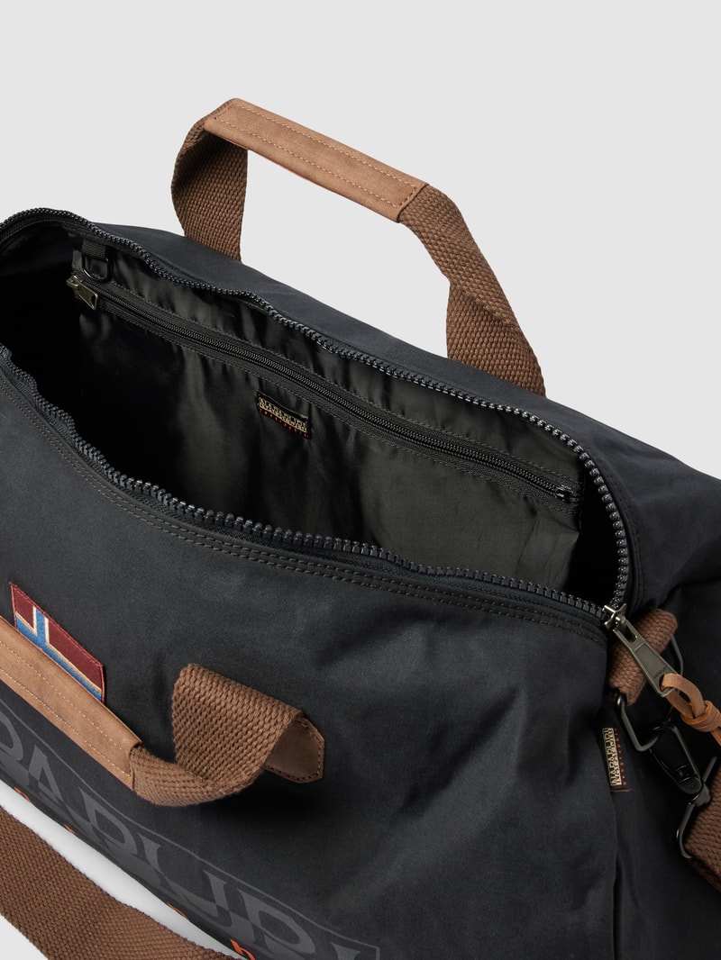 Weekender mit Label-Details in schwarz