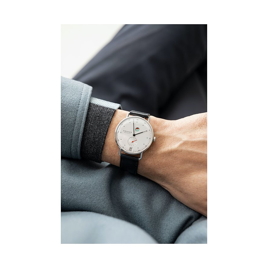 Nomos Glashütte Herrenuhr Metro Datum Gangreserve