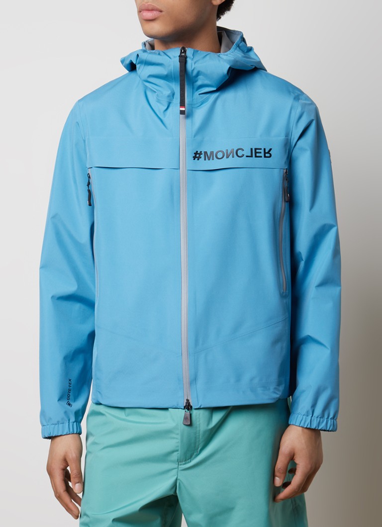 Vetrovka Moncler Shipton Gore-Tex s prešívanými vreckami a kapucňou