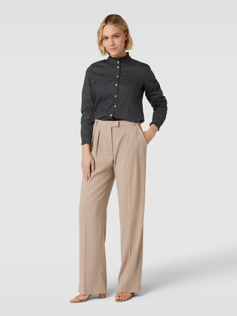 Bluse mit Rüschen Modell 'Basic' in schwarz