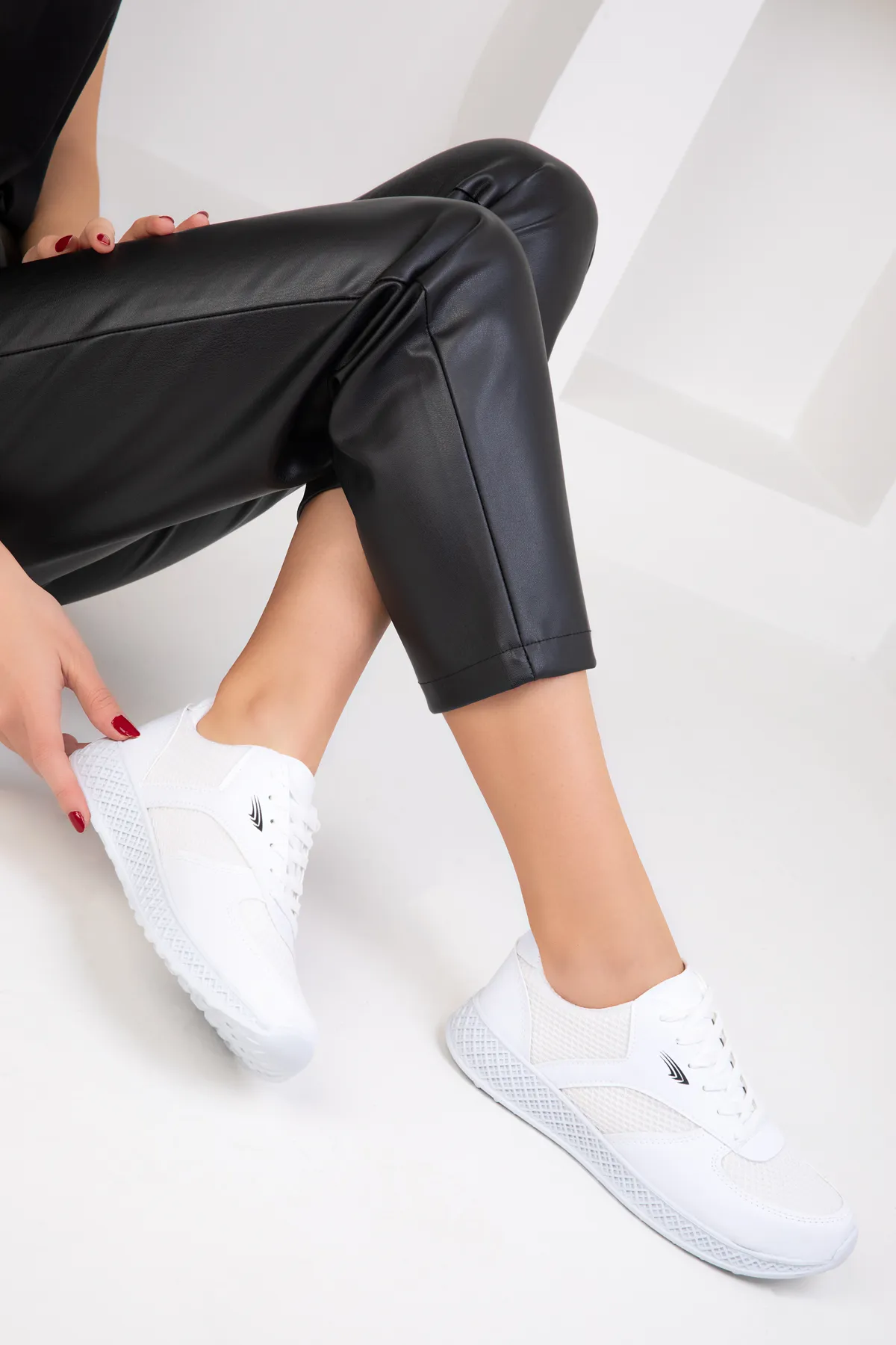 SOHO  Weiße Damen Sneakers 17166