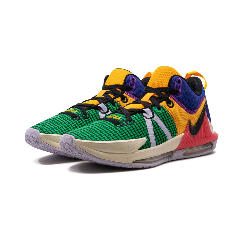 Nike LeBron Witness 7 DM1123-501 / lila
