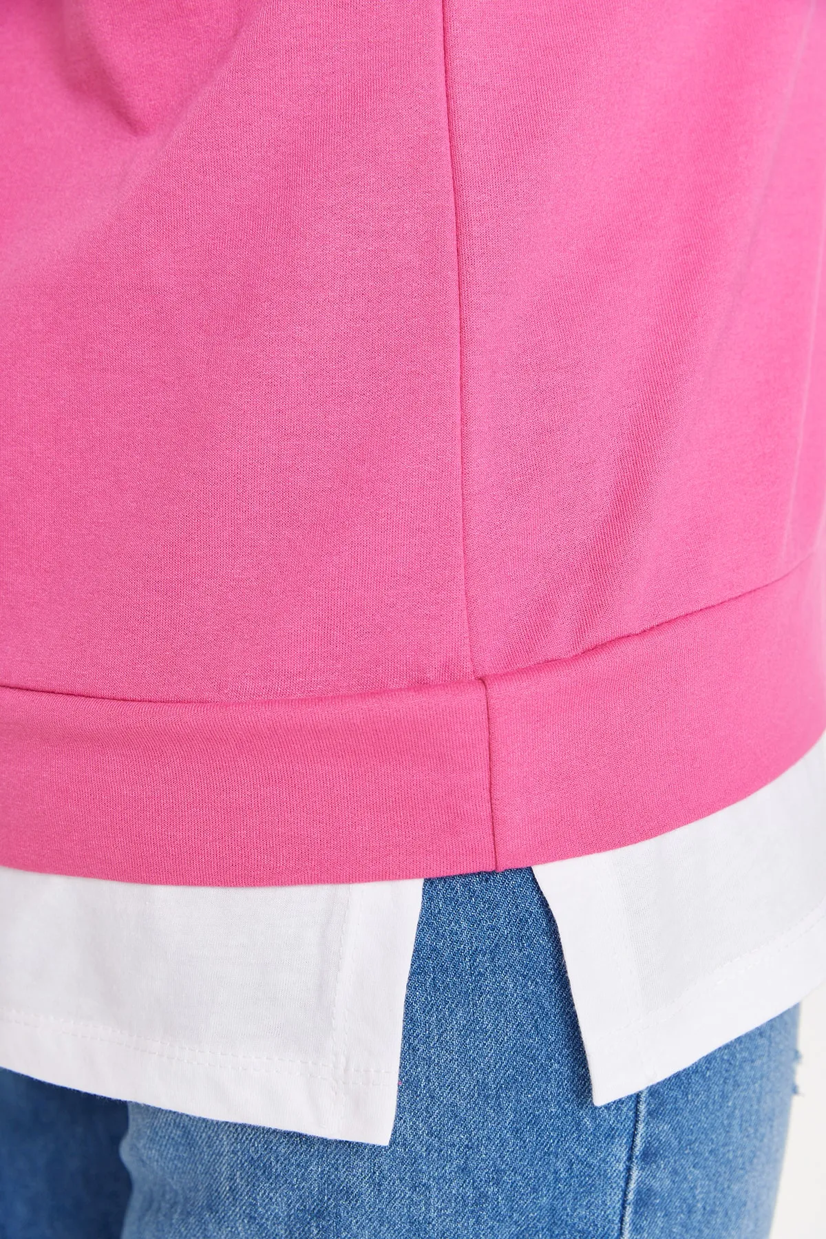 Trendyol Curve  Fuchsia Entfernung des unteren T-Shirt-Looks Dünnes gestricktes Sweatshirt TBBAW23AO00024