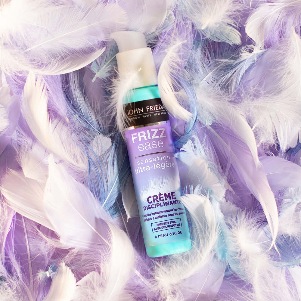 john frieda Frizz Ease Crème Disciplinante Sensation Ultra-Légère Crème cheveux fins avec des frisottis