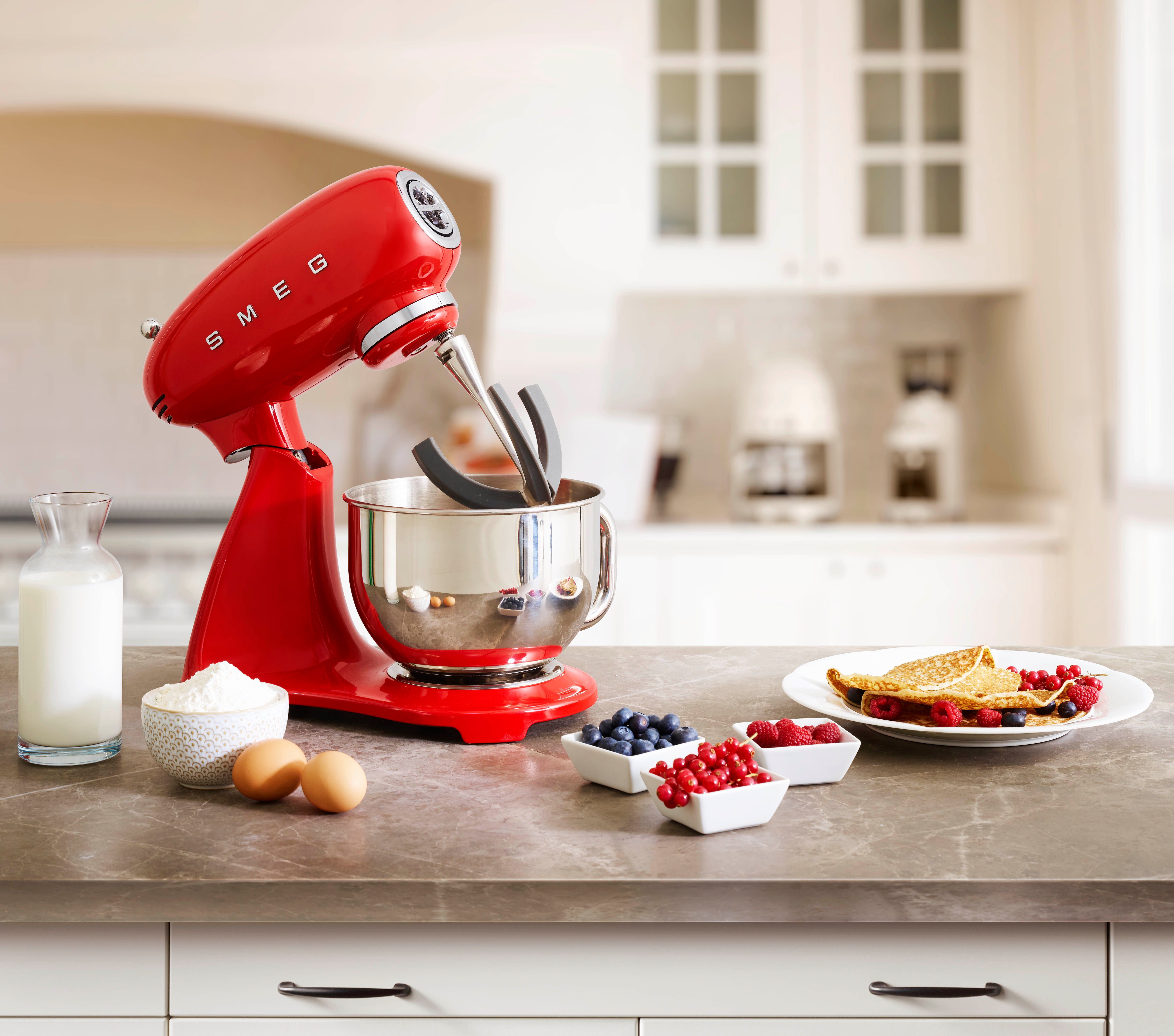 Smeg Küchenmaschine SMF03RDEU Rot, 800 W, 4,8 l Schüssel