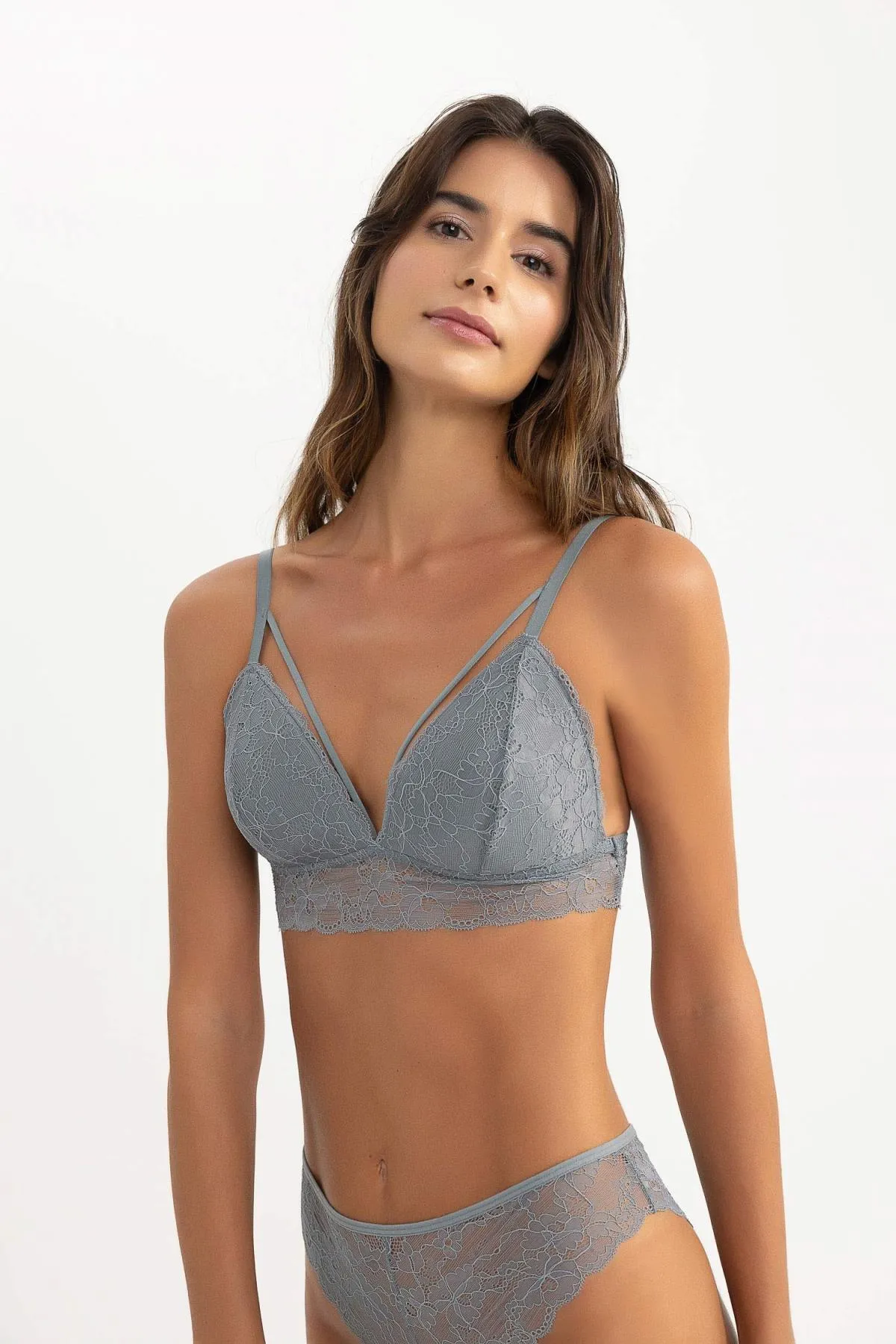 DeFacto  Gepolsterter Spitzen-BH „Fall In Love“ R6569az24sp