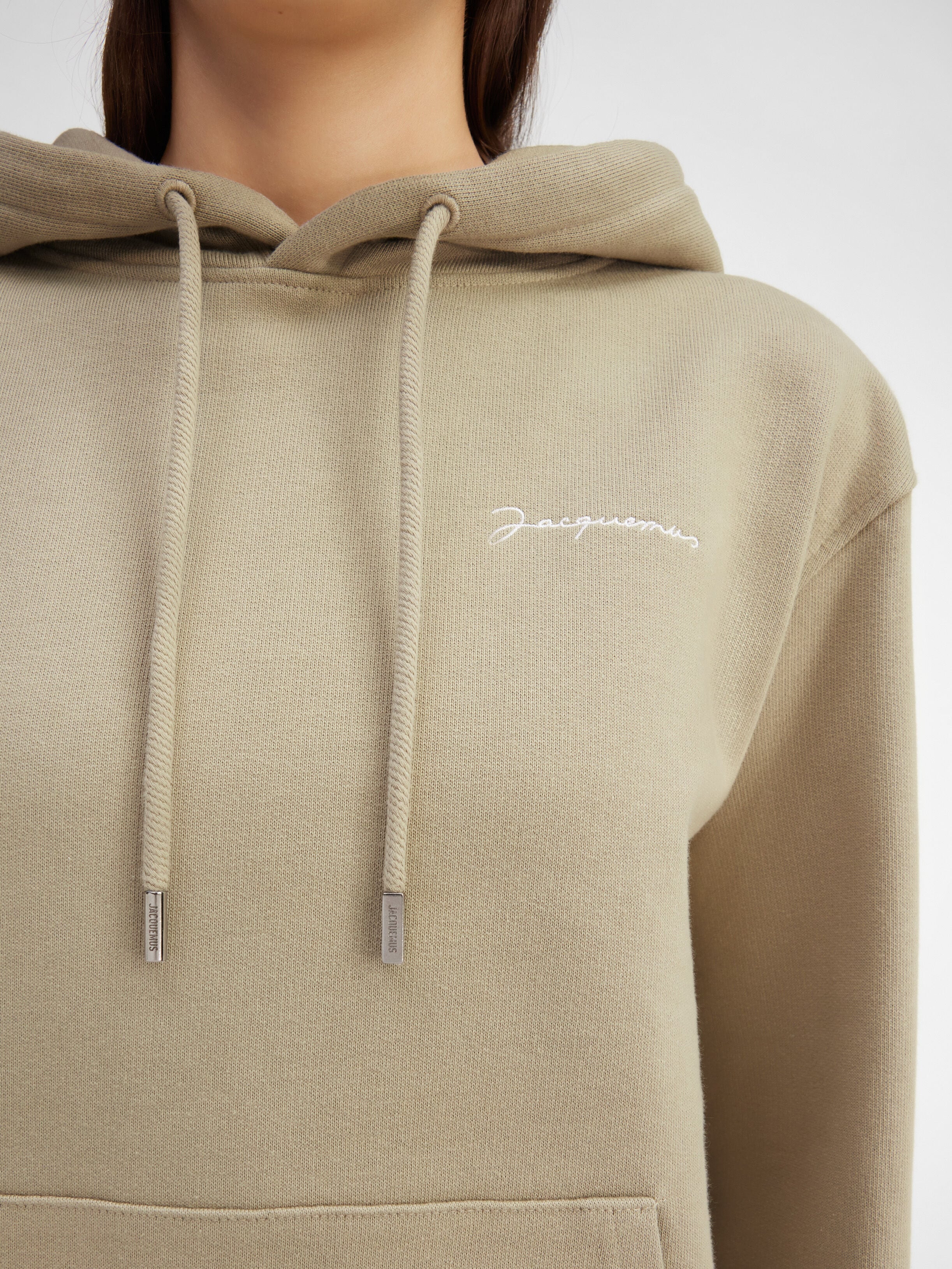 Le sweatshirt brodé
