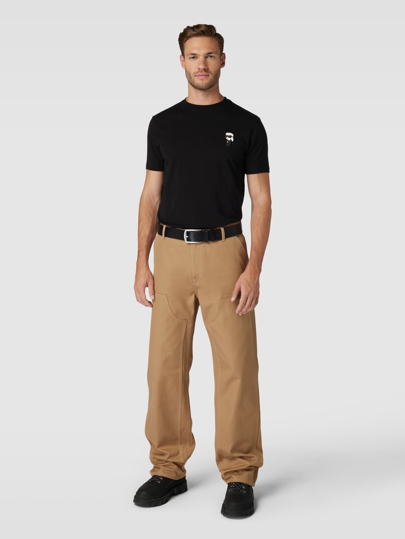 T-Shirt mit Motiv-Patch in schwarz