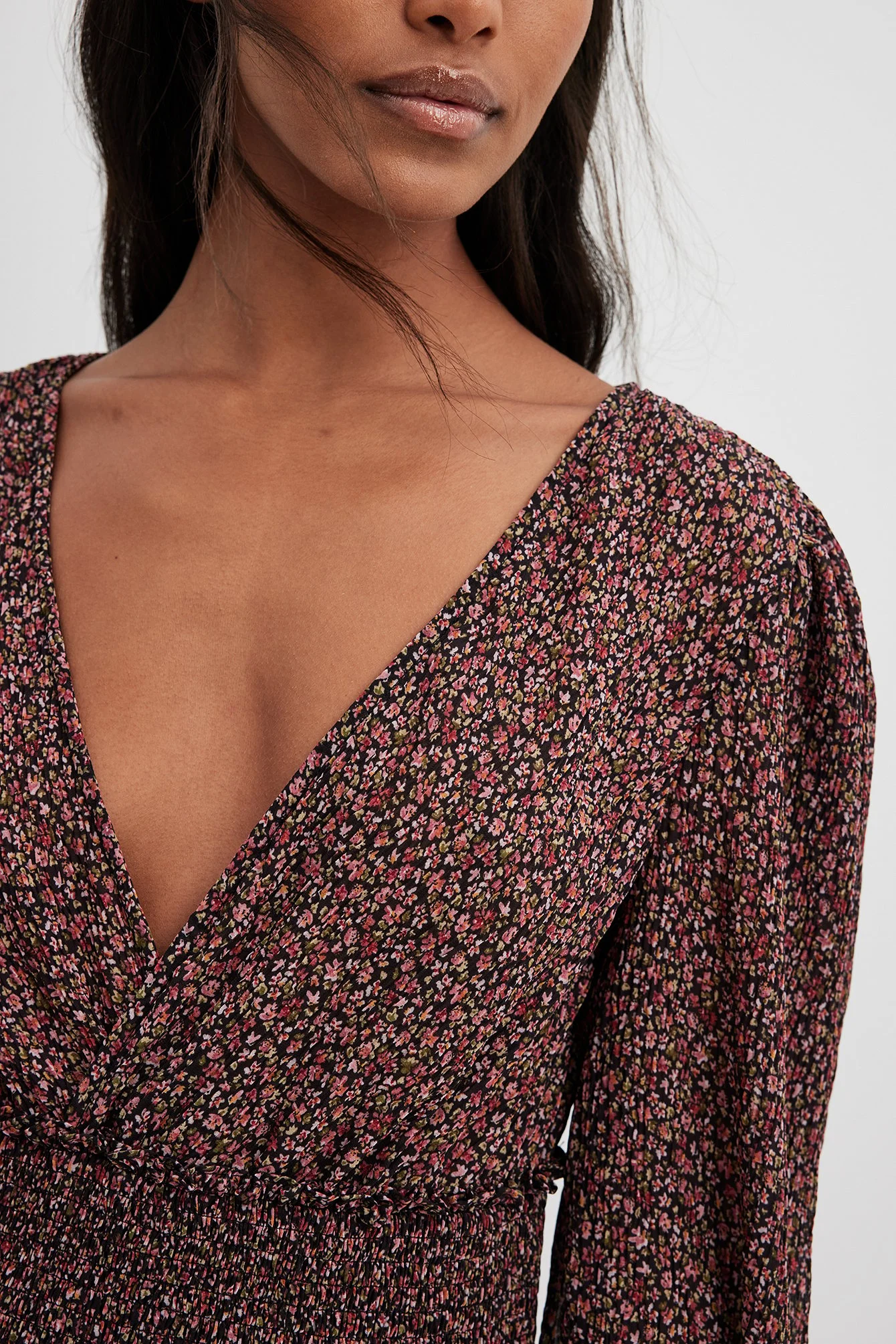 Strukturiertes Kleid mit Smock-Taille
